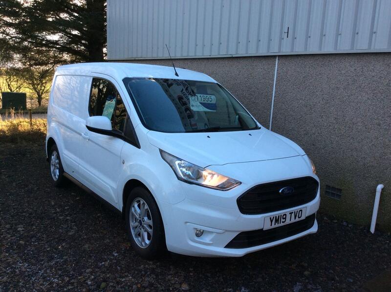 View FORD TRANSIT CONNECT 1.5 200 EcoBlue Limited