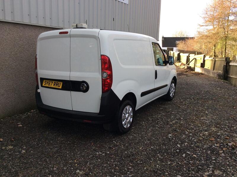 View VAUXHALL COMBO 1.3 CDTi 2000 ecoFLEX 