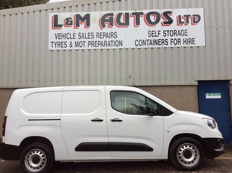 View VAUXHALL COMBO 1.6 Turbo D 2300 Edition 