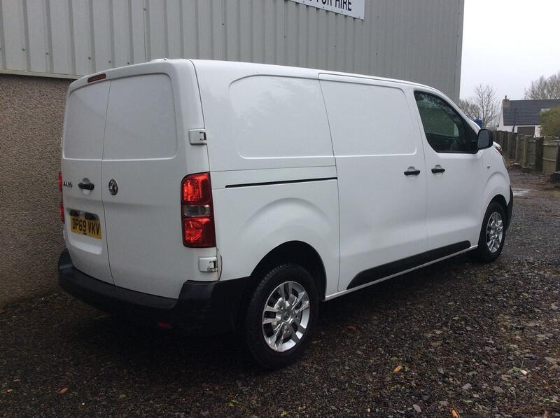 View VAUXHALL VIVARO 1.5 Turbo D 2900 Dynamic