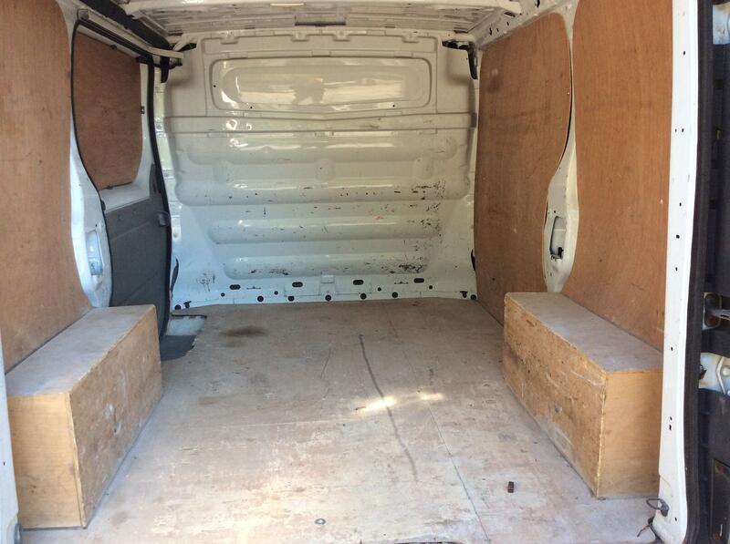 VAUXHALL VIVARO