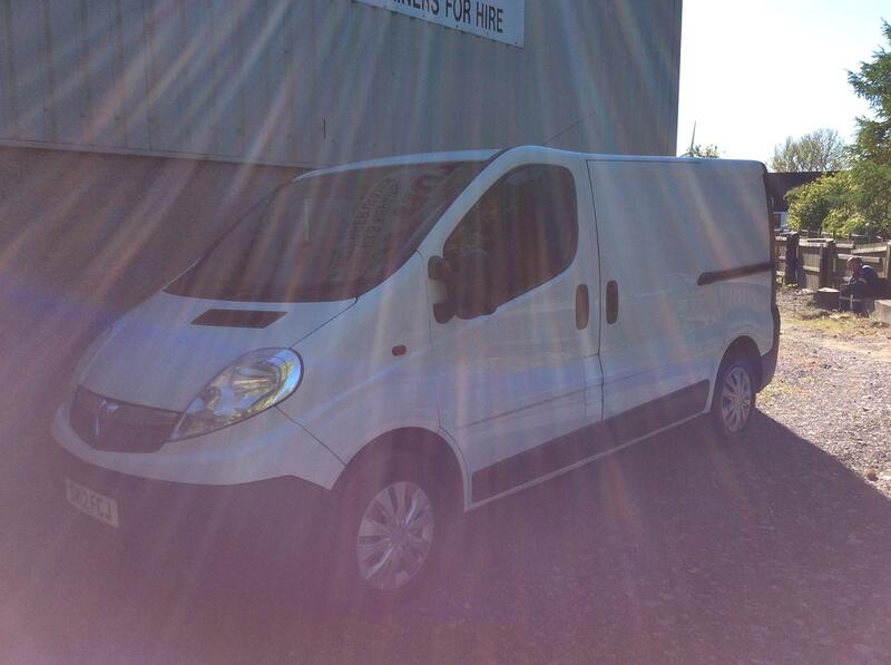 VAUXHALL VIVARO