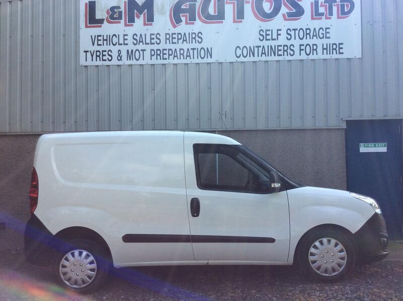 View VAUXHALL COMBO 1.3 CDTi 2000 16v