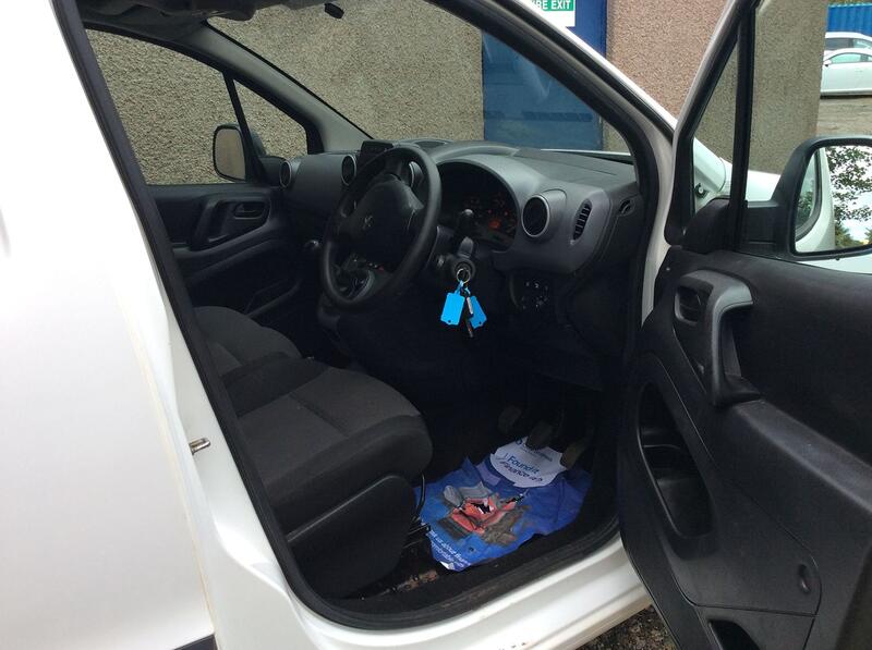 PEUGEOT PARTNER