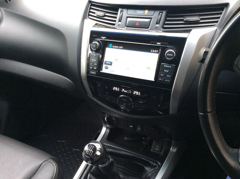 NISSAN NAVARA