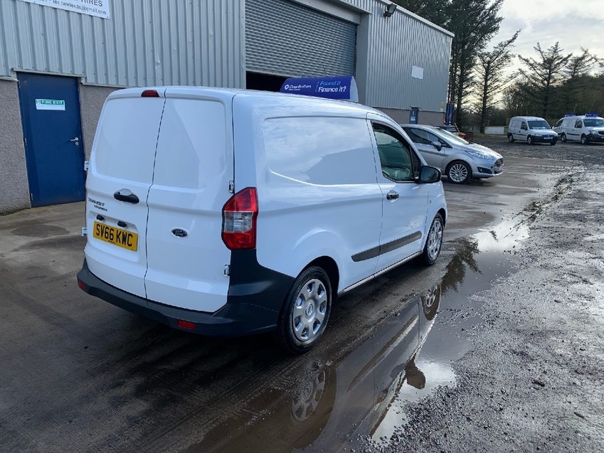 View FORD TRANSIT COURIER 1.5 TDCi 75 Entry