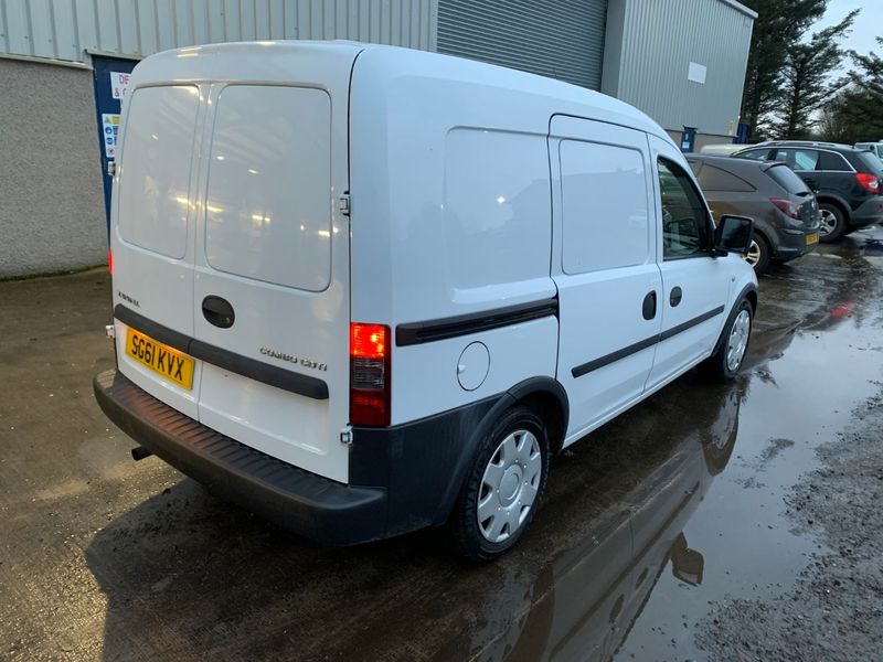 View VAUXHALL COMBO CDTI CREWVAN CDV