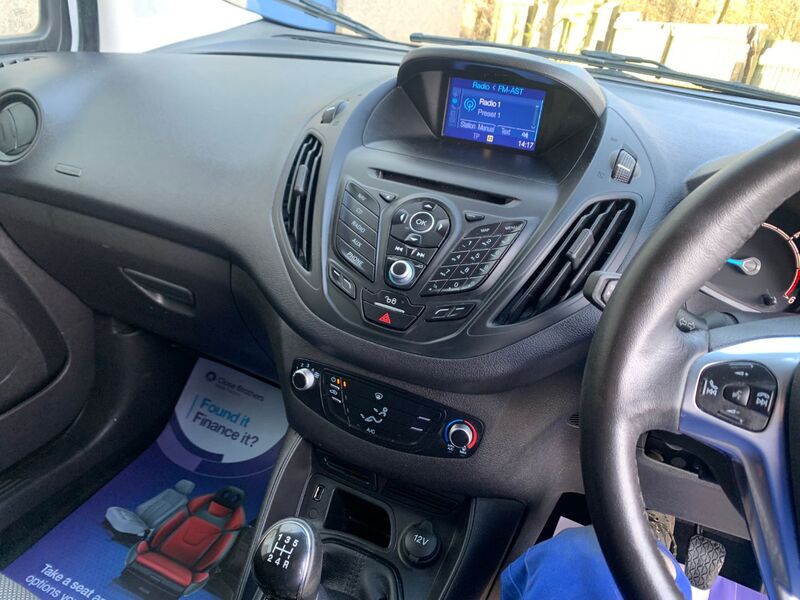 FORD TRANSIT COURIER