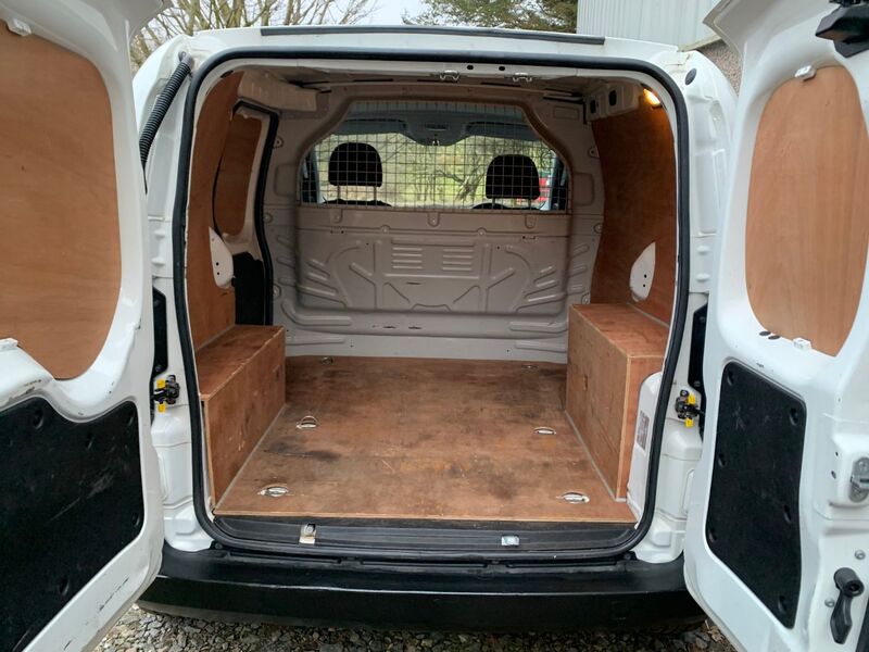 PEUGEOT BIPPER