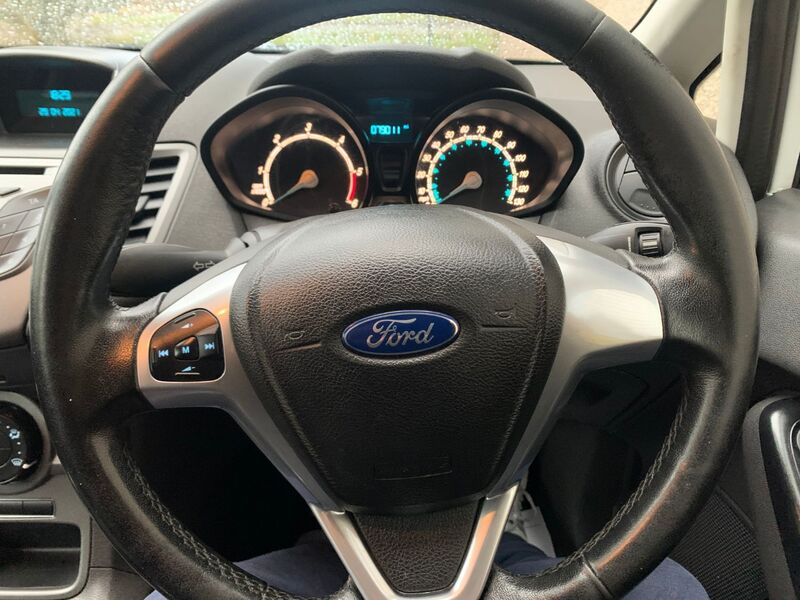 FORD FIESTA VAN