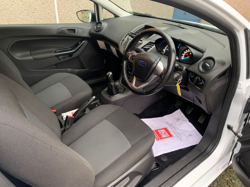 FORD FIESTA VAN