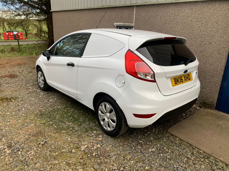 FORD FIESTA VAN