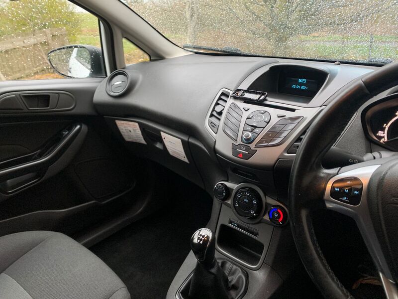 FORD FIESTA VAN