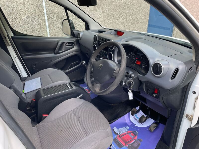 PEUGEOT PARTNER