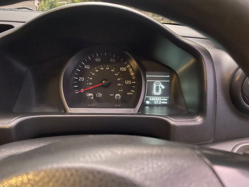NISSAN NV200