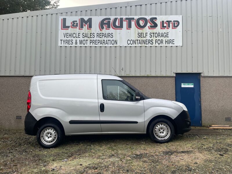 View VAUXHALL COMBO L1H1 2000 CDTI