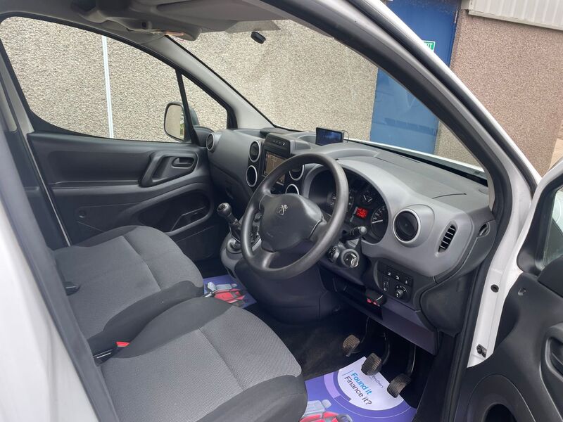 PEUGEOT PARTNER