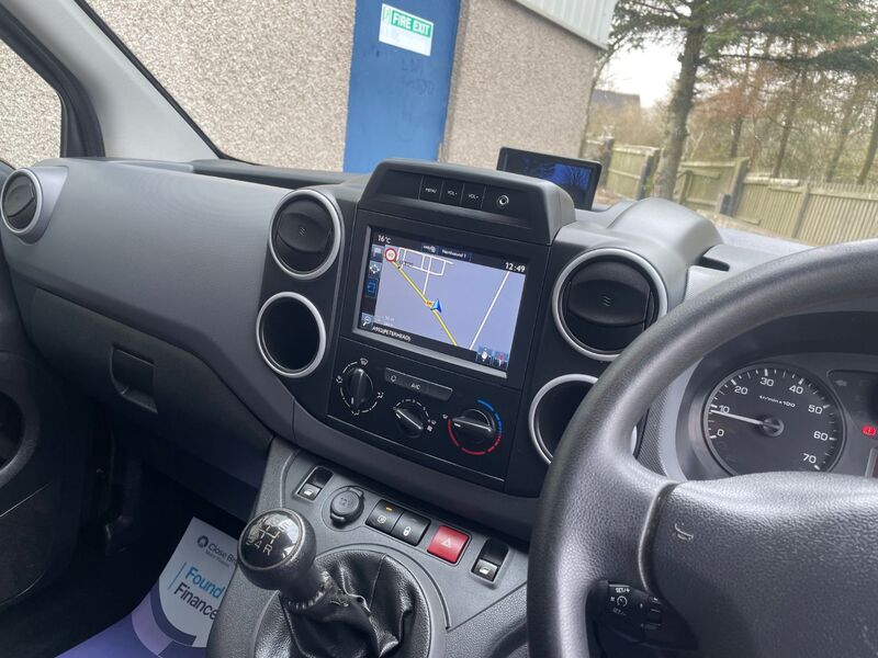 PEUGEOT PARTNER