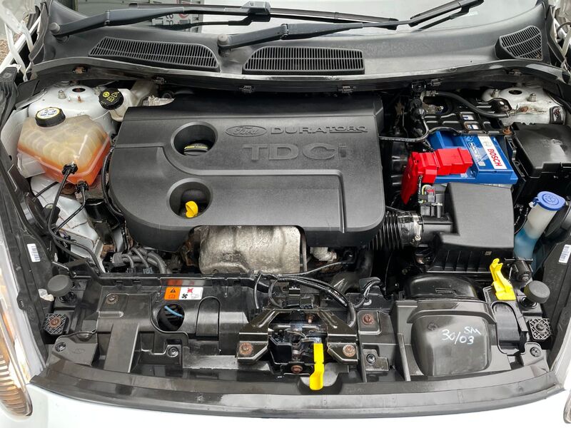 FORD FIESTA VAN