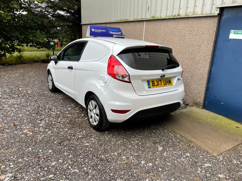 FORD FIESTA VAN