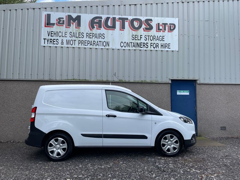 FORD TRANSIT COURIER