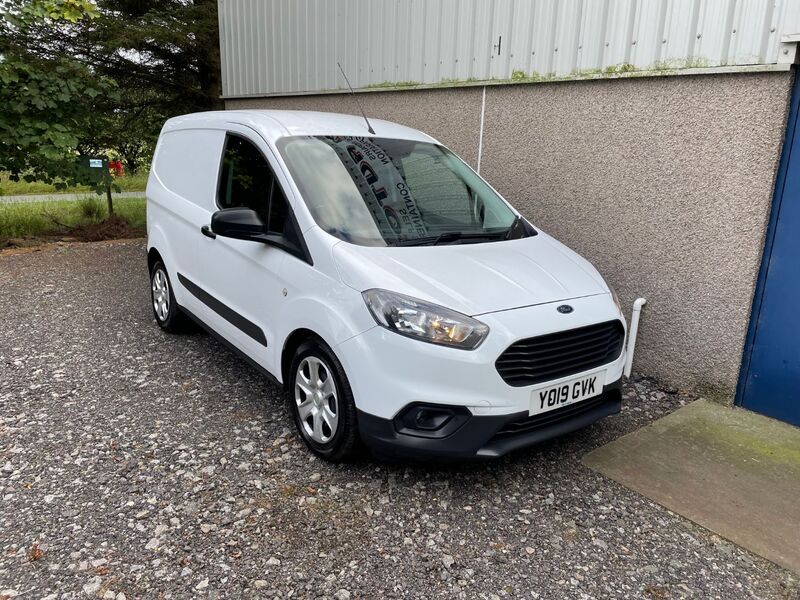 FORD TRANSIT COURIER