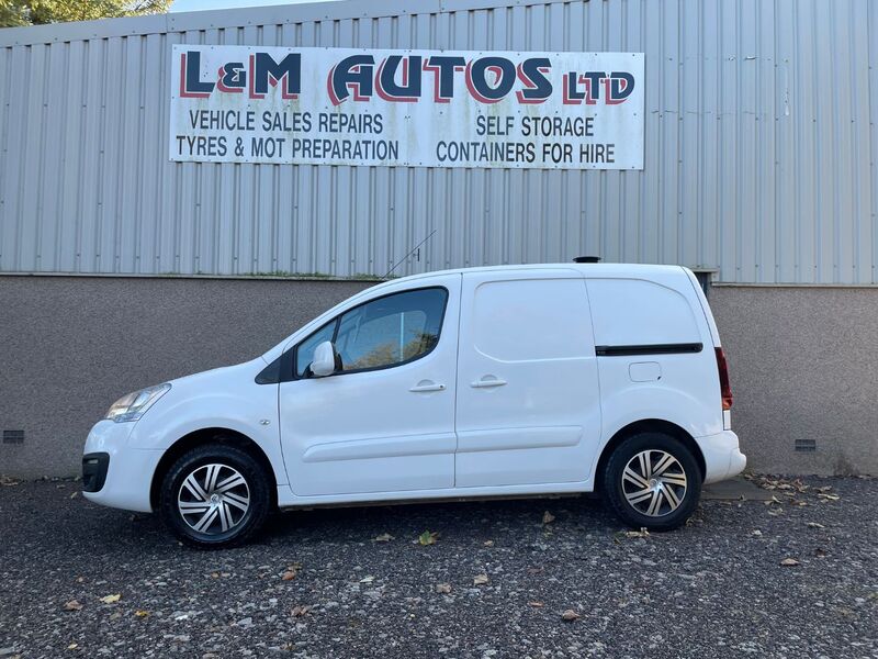 View CITROEN BERLINGO 625 XTR PLUS L1 BLUEHDI