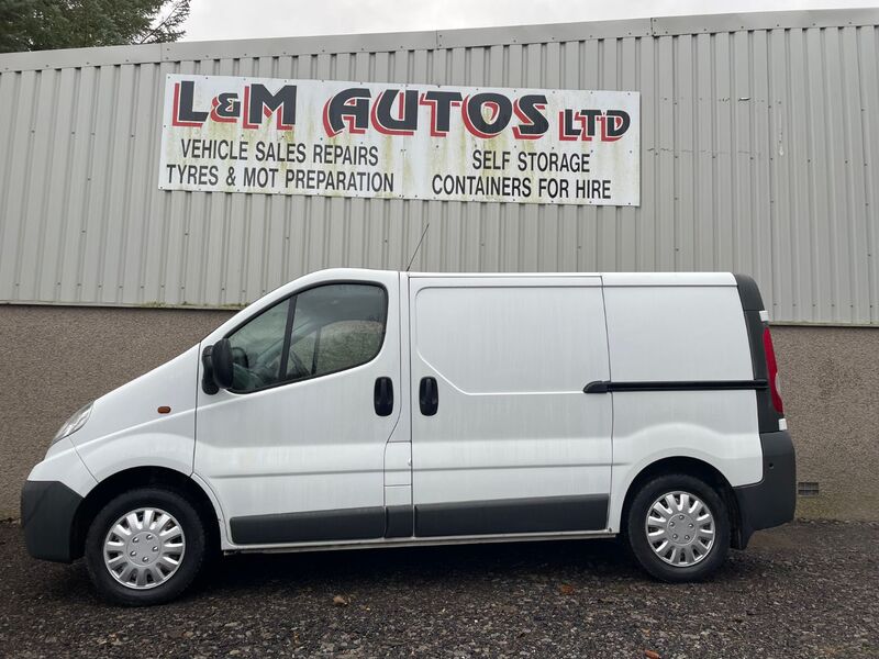 VAUXHALL VIVARO
