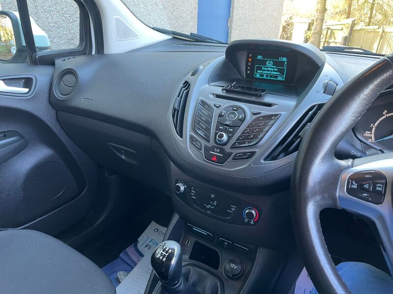 FORD TRANSIT COURIER