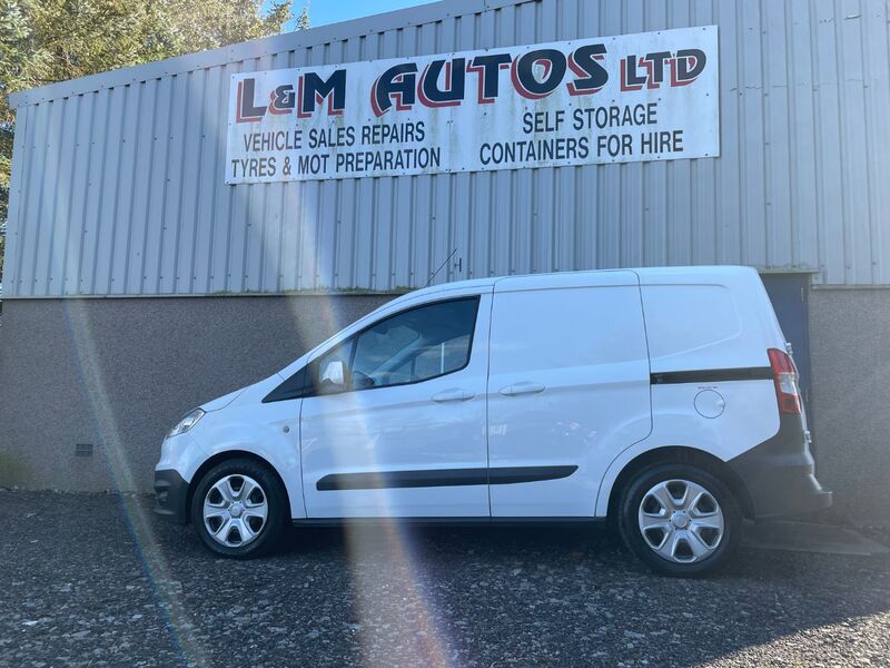 FORD TRANSIT COURIER