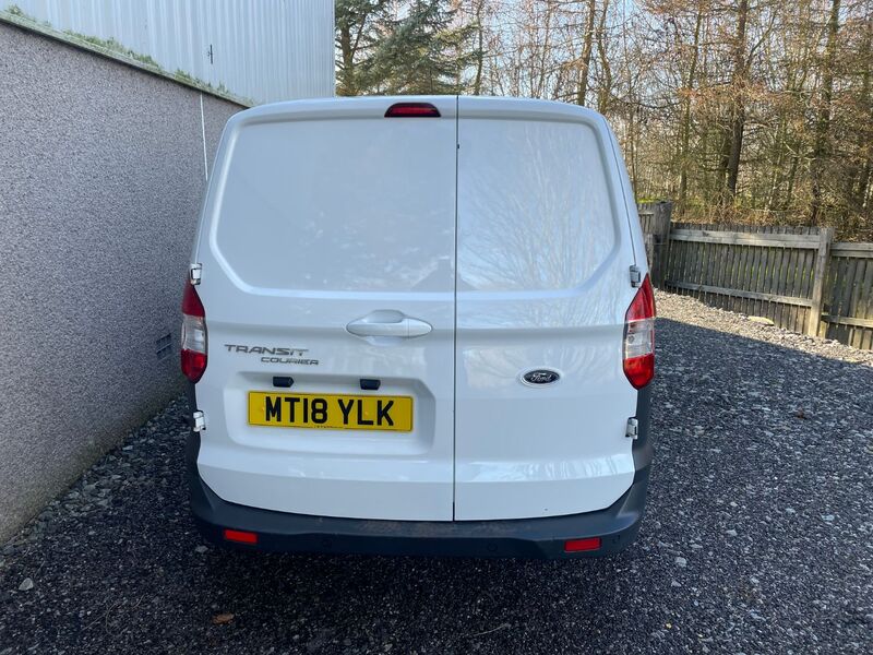 FORD TRANSIT COURIER