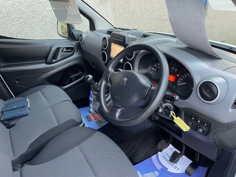 PEUGEOT PARTNER