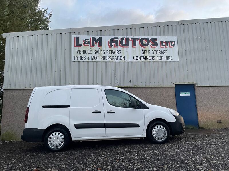 View CITROEN BERLINGO 725 X L2 BLUEHDI