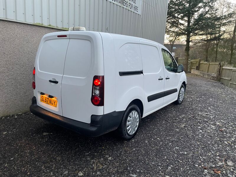 View CITROEN BERLINGO 725 X L2 BLUEHDI