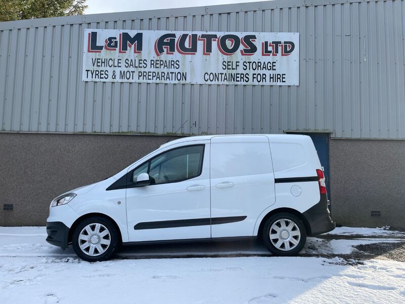 FORD TRANSIT COURIER