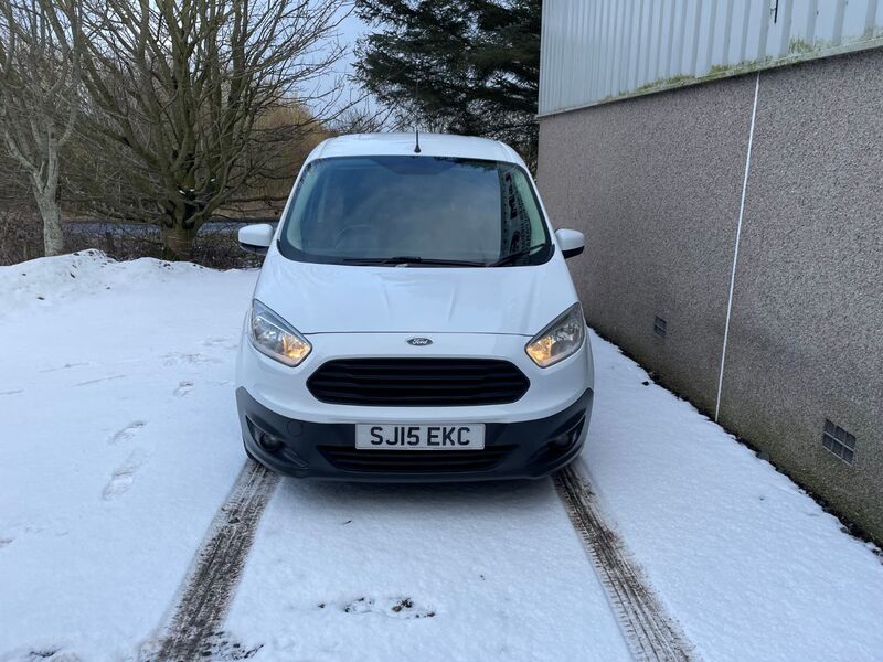 FORD TRANSIT COURIER