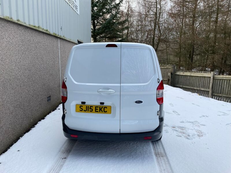 FORD TRANSIT COURIER