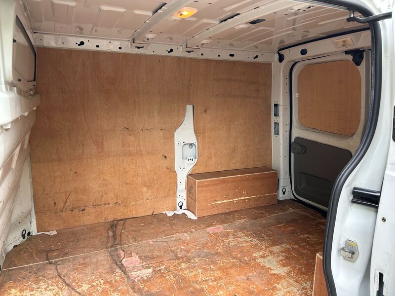 RENAULT TRAFIC