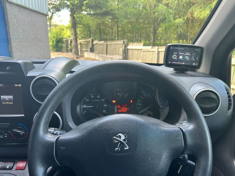 PEUGEOT PARTNER