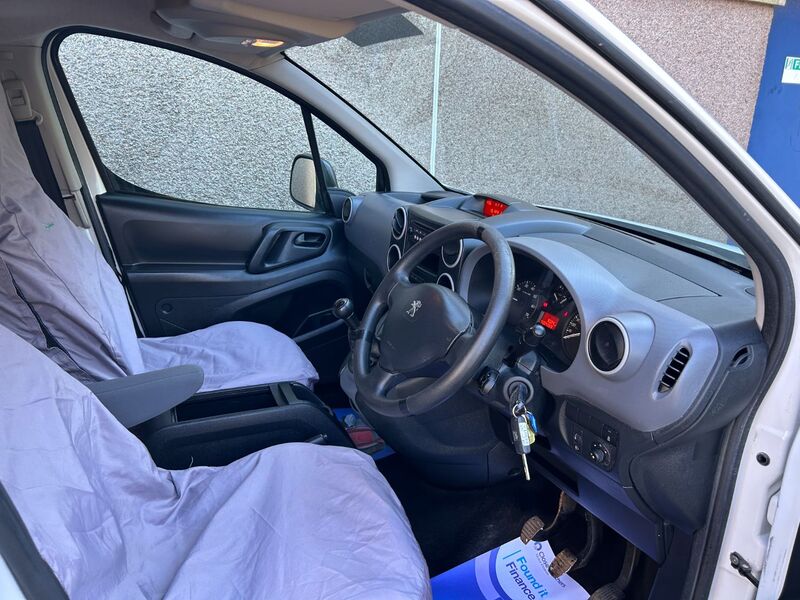 PEUGEOT PARTNER