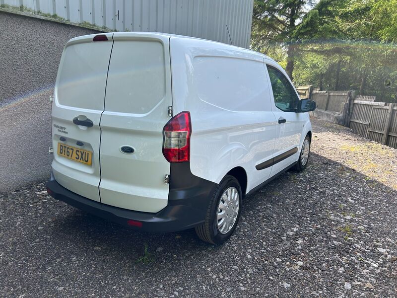 View FORD TRANSIT COURIER BASE TDCI