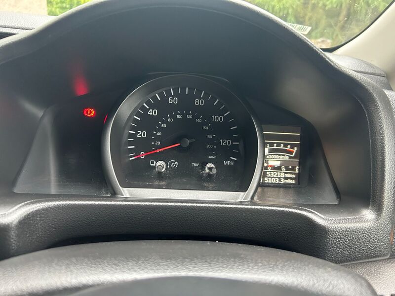 NISSAN NV200