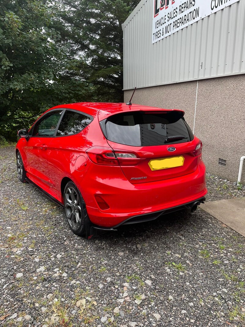 View FORD FIESTA ST-LINE