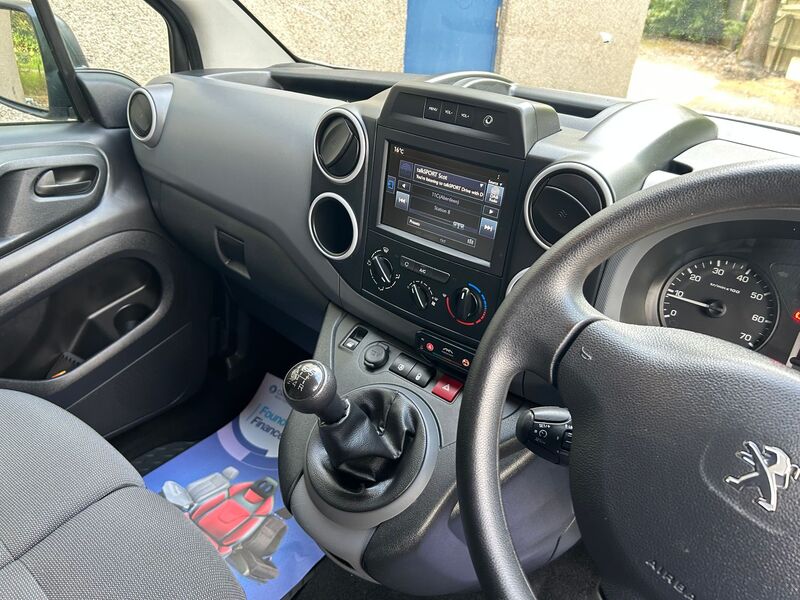 PEUGEOT PARTNER