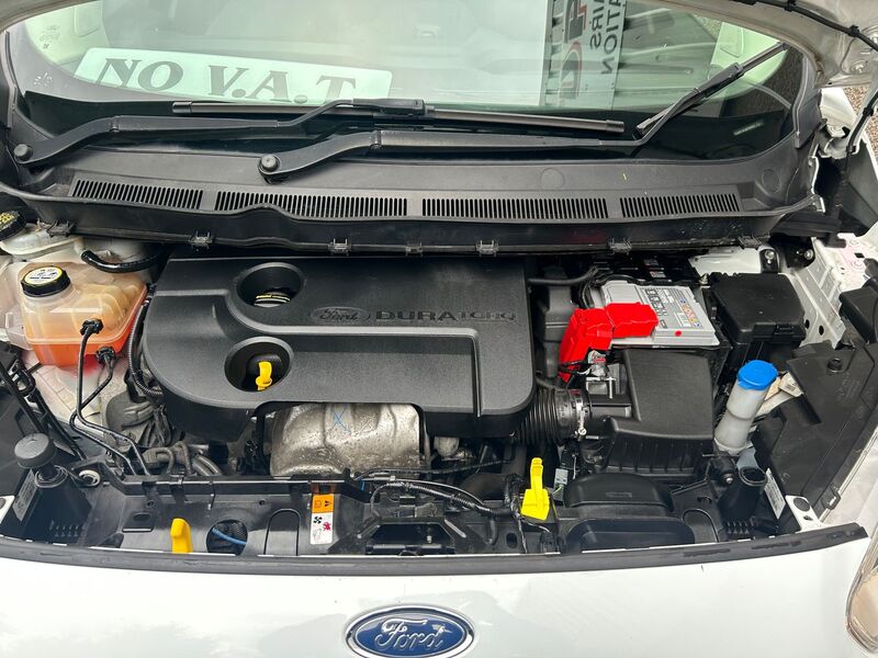 FORD TRANSIT COURIER