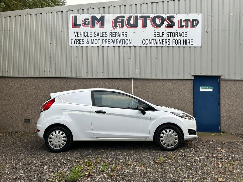 View FORD FIESTA VAN BASE TDCI